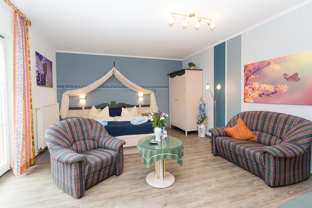 Hotel Garni Am Deich Цингст Номер фото