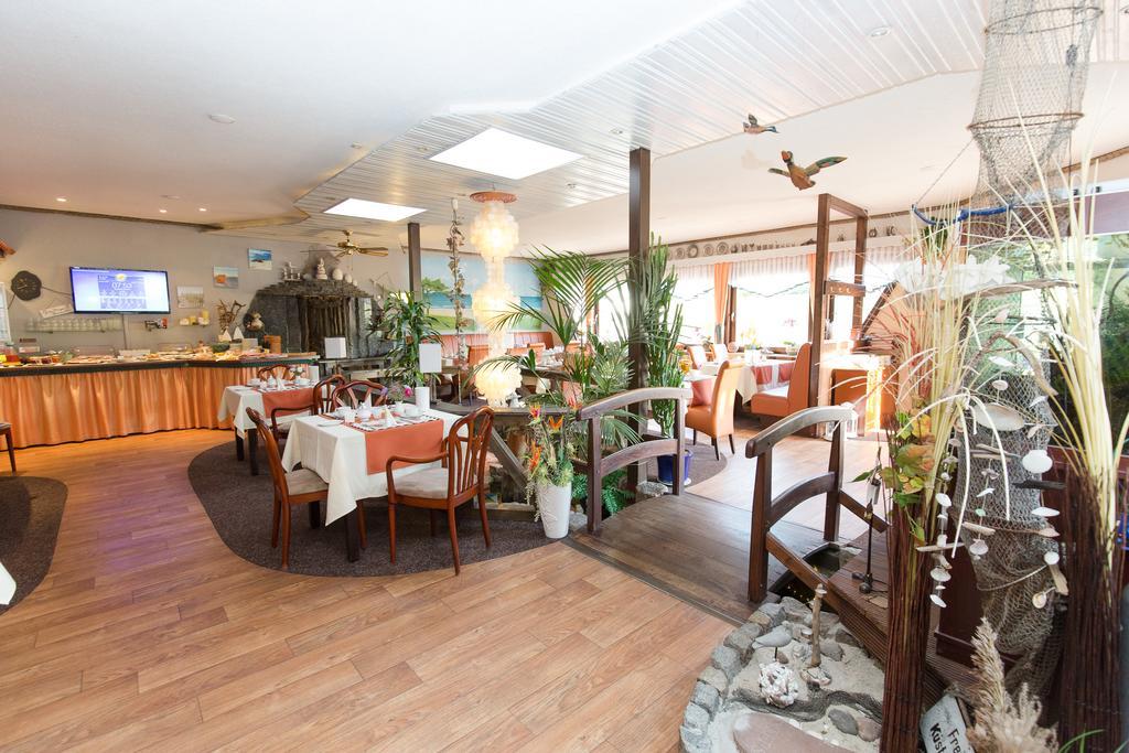 Hotel Garni Am Deich Цингст Экстерьер фото
