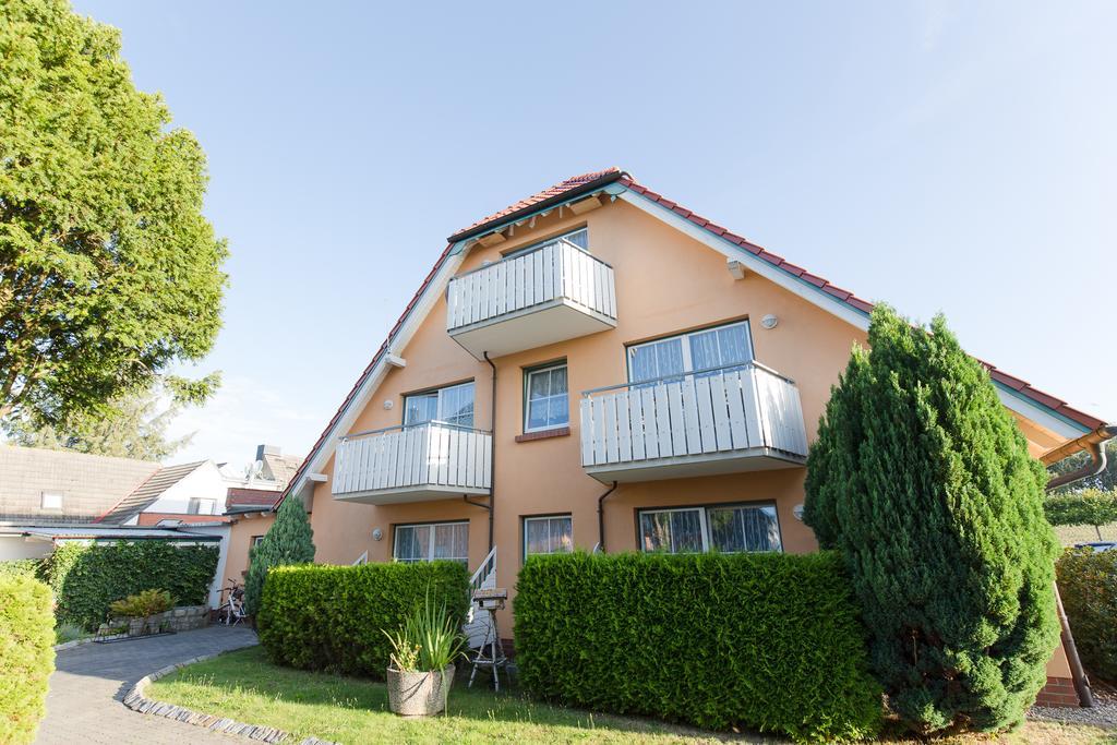 Hotel Garni Am Deich Цингст Номер фото